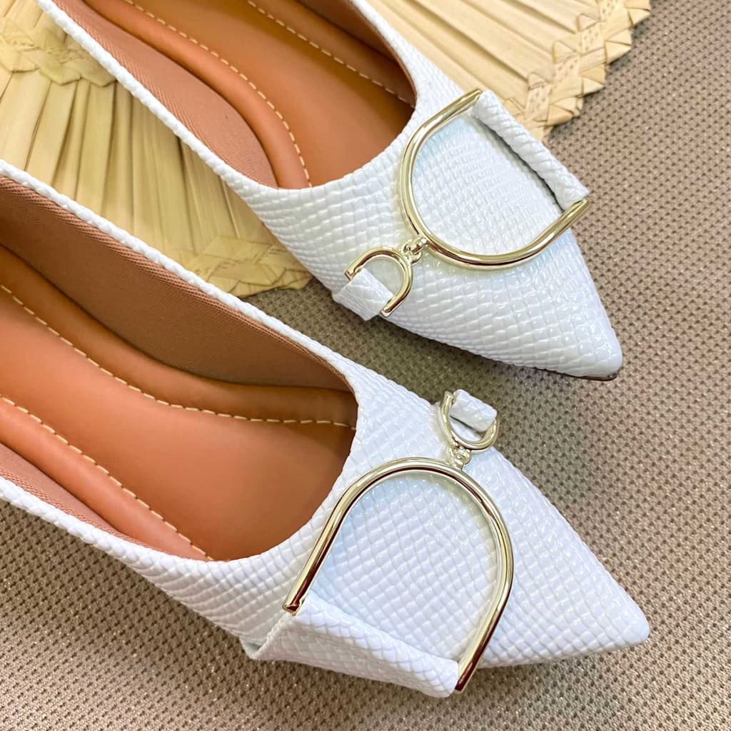 Sapatilha Mariah Com Enfeite Branca