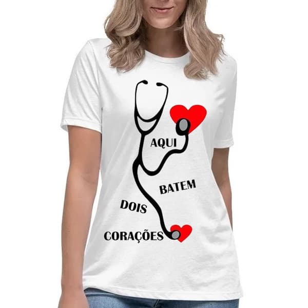 Camiseta mamãe aqui batem dois corações camisa gestante