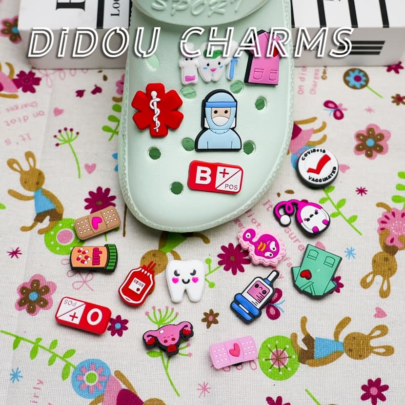 Acessórios para sandálias Pinos Saúde Dos Desenhos Animados Em PVC Para Sapatos Slipper Botão De Encanto