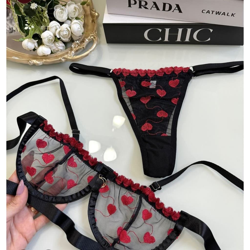 Conjunto lingerie calcinha sutiã  com aro moda intima Gringa tule Bordado