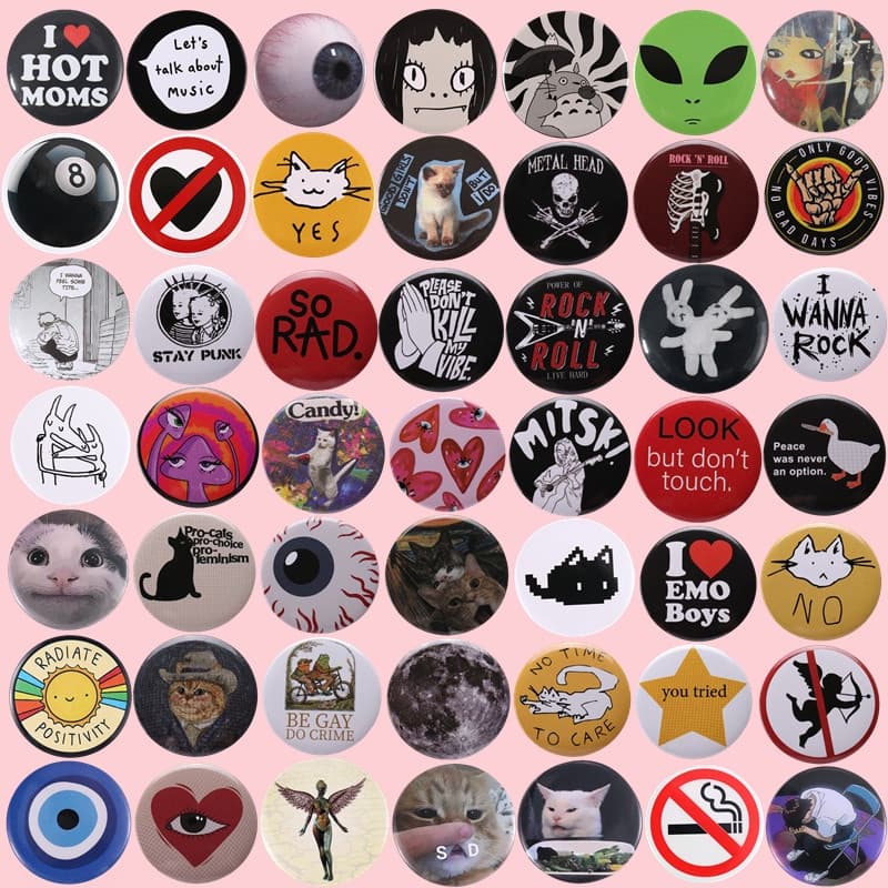 100 Estilos De Venda A Quente Broches De Folha De Flandres Crachás De Gatos Bonitos Banda De Desenho Animado Álbum Mochila Acessórios Presentes