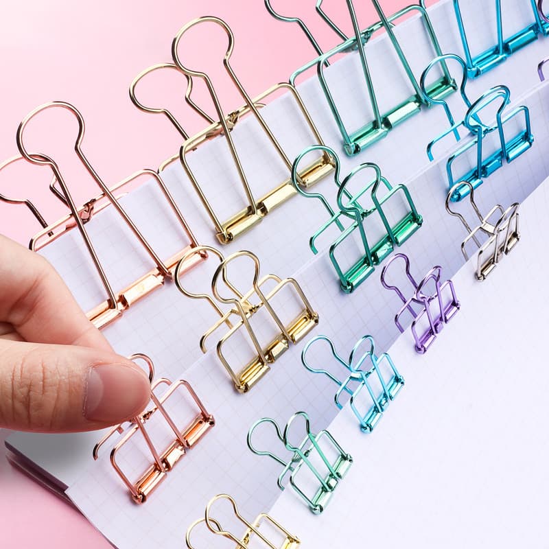 1pcs Clip Simples De Metal Oco De Cauda Longa Criativo De Papelaria Conta De Mão Cute Color Office Documento De Teste Do De Rabo De Pomba Papel