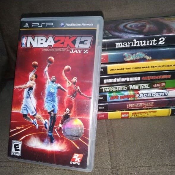 Jogo NBA 2K 13 - Playstation PSP