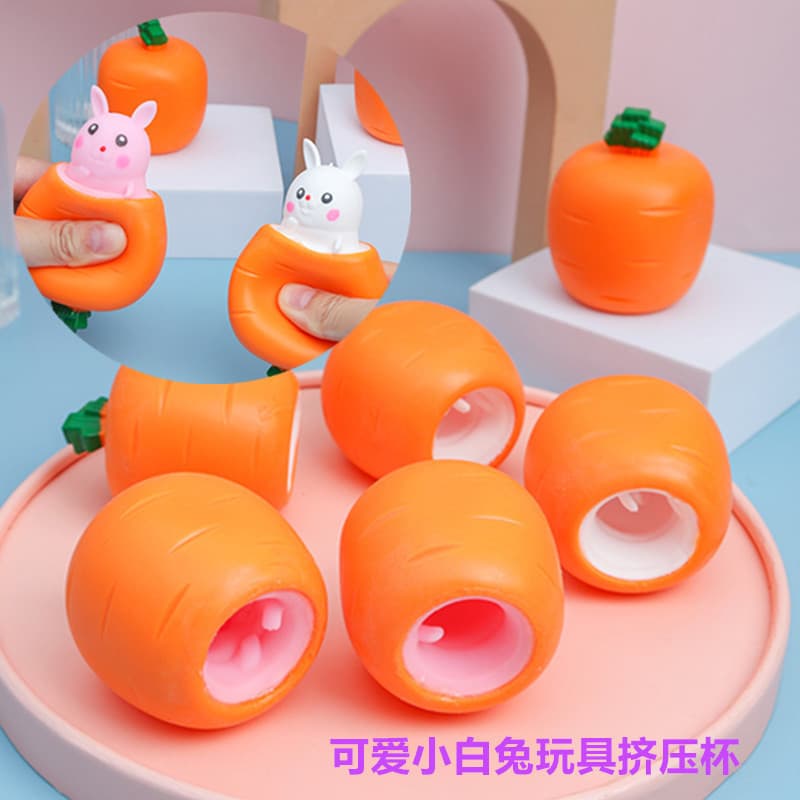 RE squeeze Coelho De Cenoura Apertar Copo De Bolso animal Pinça Feliz Brinquedo De Estresse