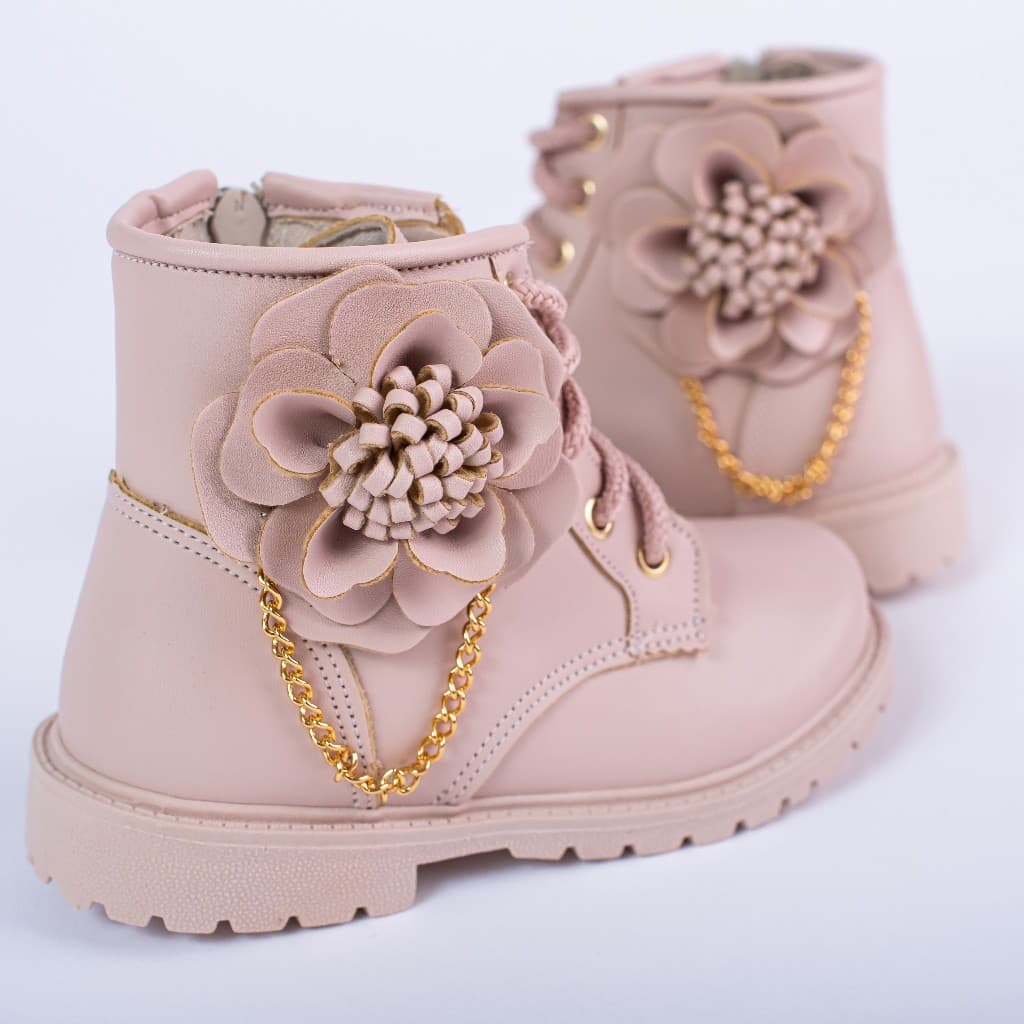 Bota Coturno Feminino Modelo FLOR  Botinha Menina estilo Blogueirinha Confortável e leve