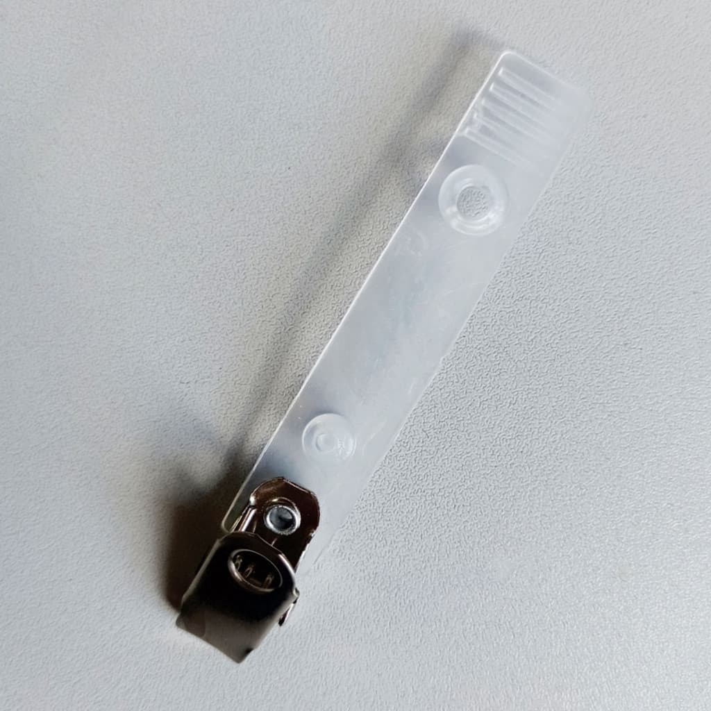 10 Jacarés para Crachá Clips com Alça Leitosa - pacote com 10 unidades