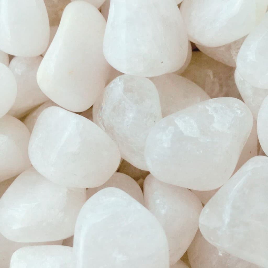 Cristal de Quartzo Branco / Leitoso Neve Pedra Natural Rolada