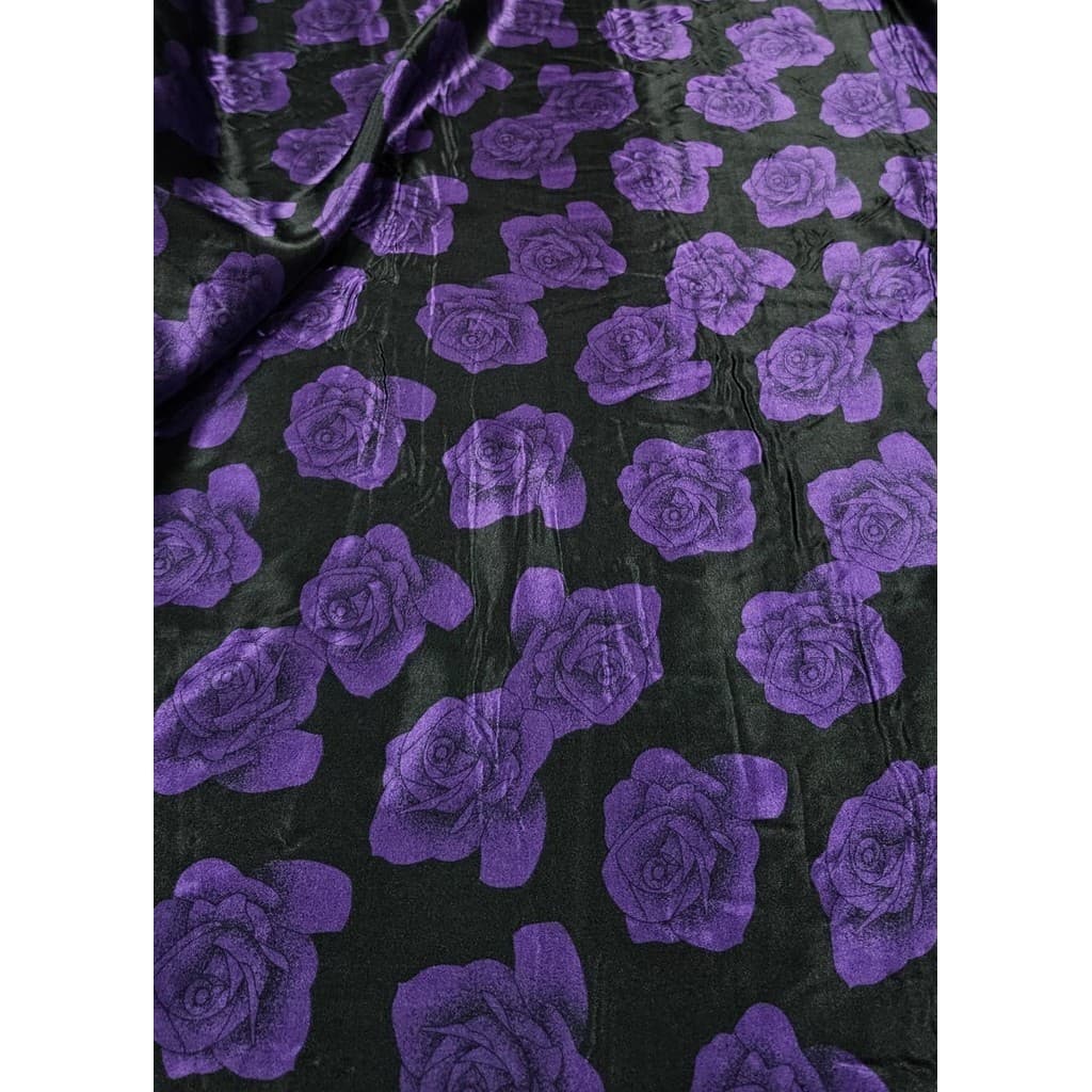 Tecido Cetim Estampado Fundo Preto Rosas Roxas