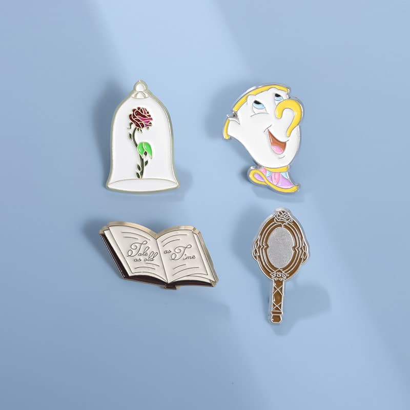 Broche De Beleza E A Fera Filme Cartoon De Alfinete De Metal Crachás Mochila Acessórios De Roupas Presentes Para Amigos