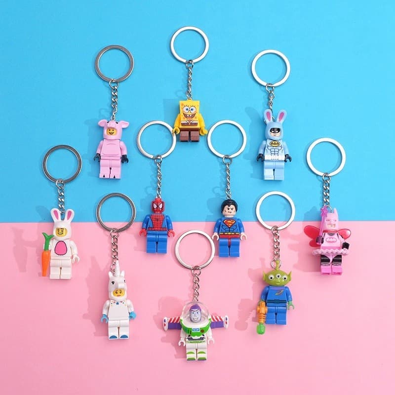 1PCS Super Hero Blocos De Construção Do Herói PVC Spiderman Buzz Lightyear Batman Figura Doll Keychain Ornamento Pingente