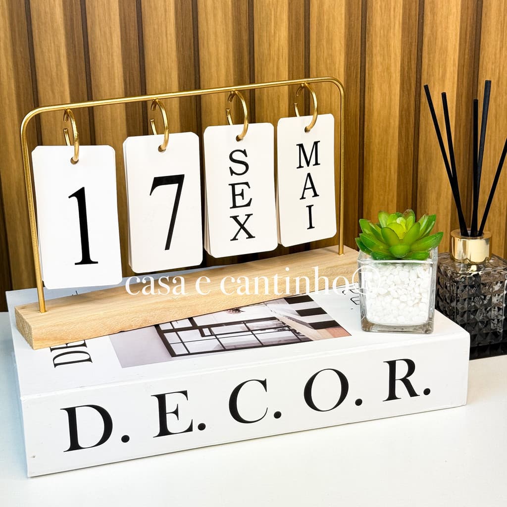 Calendário de Mesa Decorativo com Plaquinhas Preto Rose Dourado Permanente Escritório