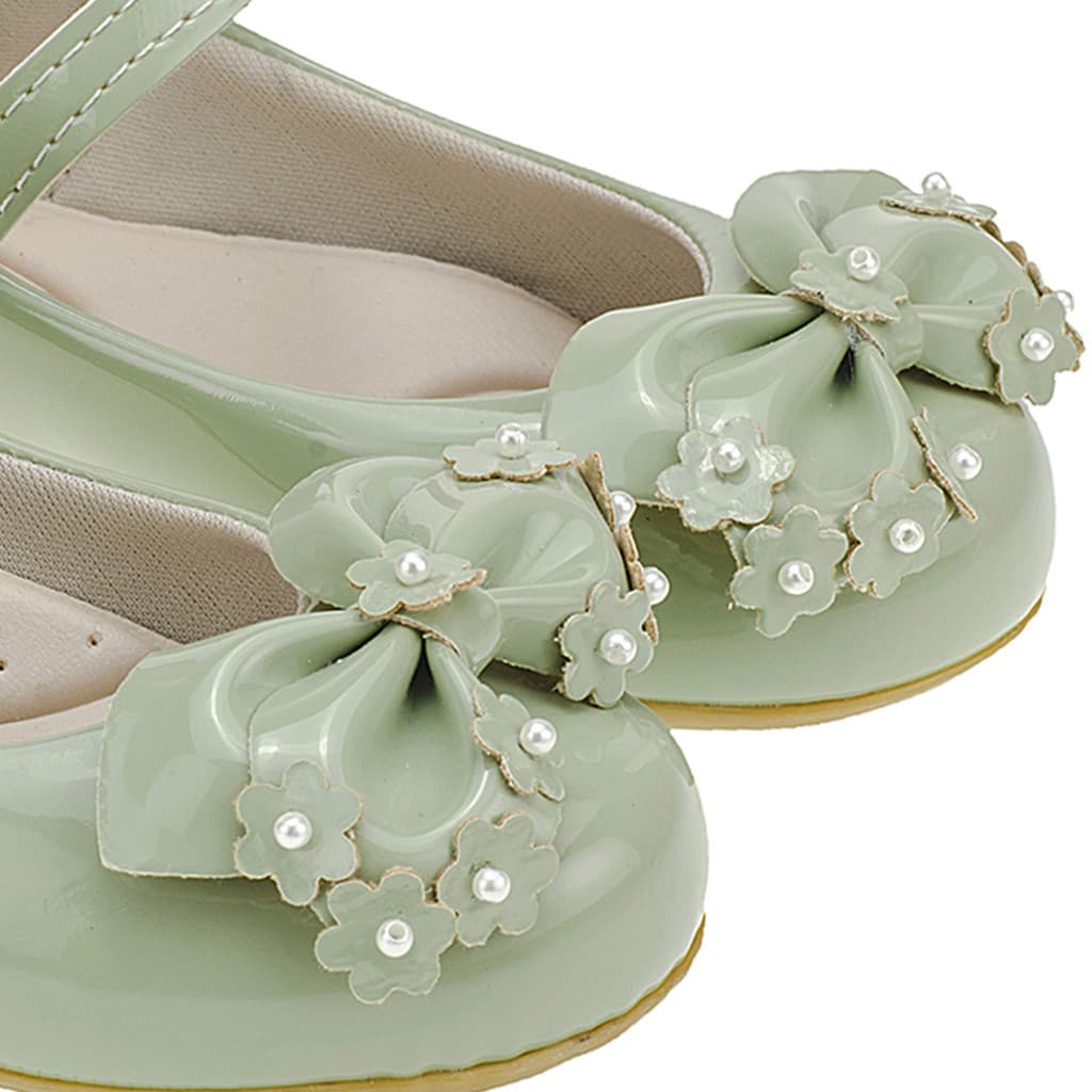 Sapatilha Infantil Menina Laço Flores e Pérolas 2025