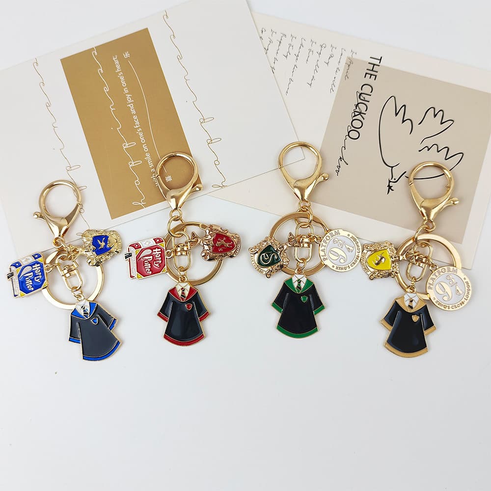 Chaveiro Harry Magic Keychain Gryffindor Hogwarts House Logotipo Crachá Pingentes Porta-Chaves Livro De Filmes Fãs Saco De Presentes Ornamento