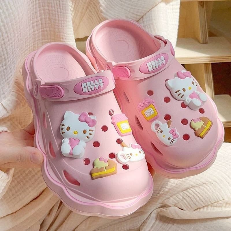 [Envio em 48 Horas] Sapatos Clog Hello Kitty Sandálias de Verão para Mulheres Sanrio para Uso Interno e Externo