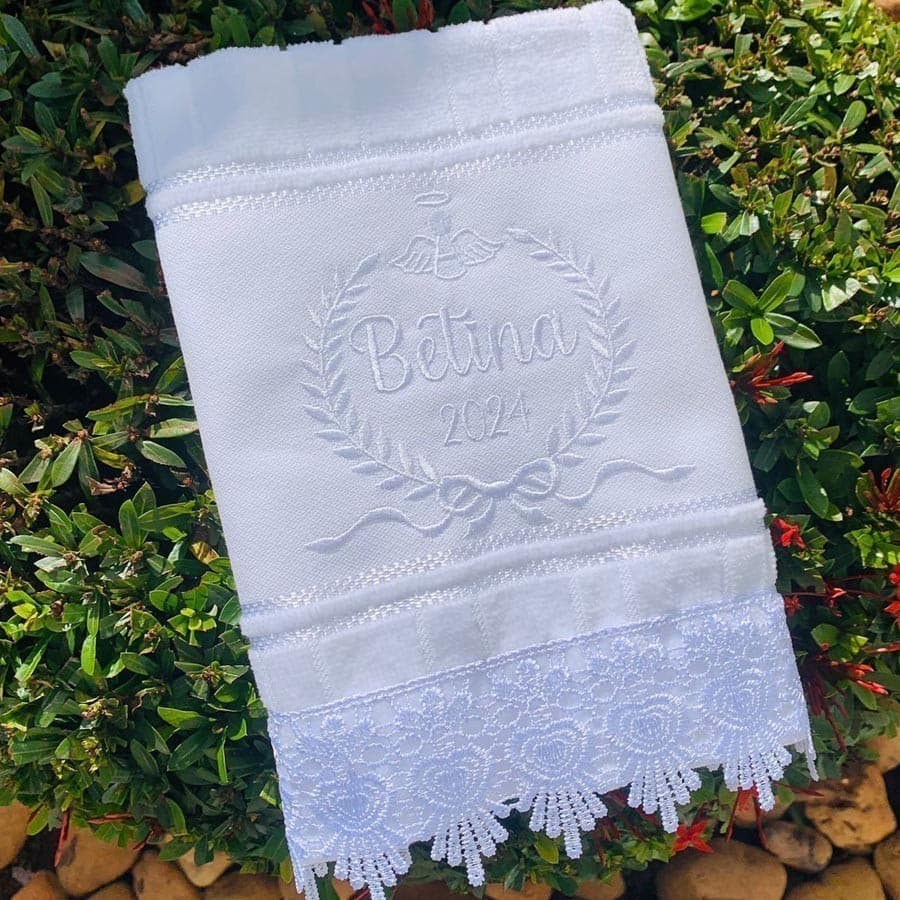 Toalhinha de Boca Batizado Bordada Com Nome Monocromática Premium
