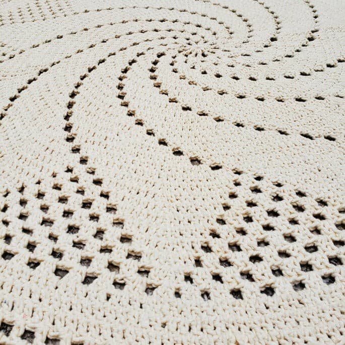 Tapete Redondo 1.6M Cor Cru Para Sala Quarto Copa Decorações. Produto Artesanal INCONFIOS - ( Variação Medidas e Cores )