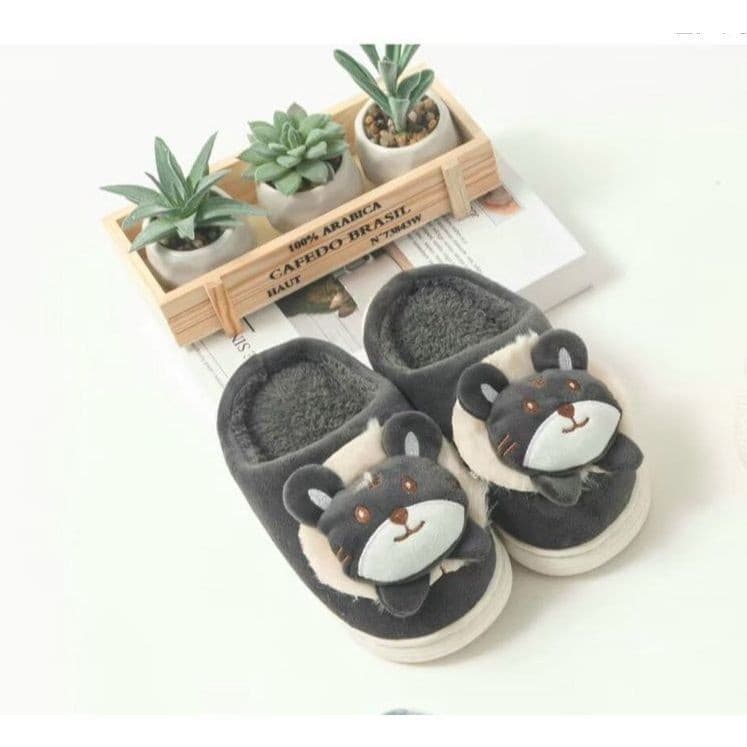 Pantufa para o inverno modelo Tigrinho/ Pantufa Infantil