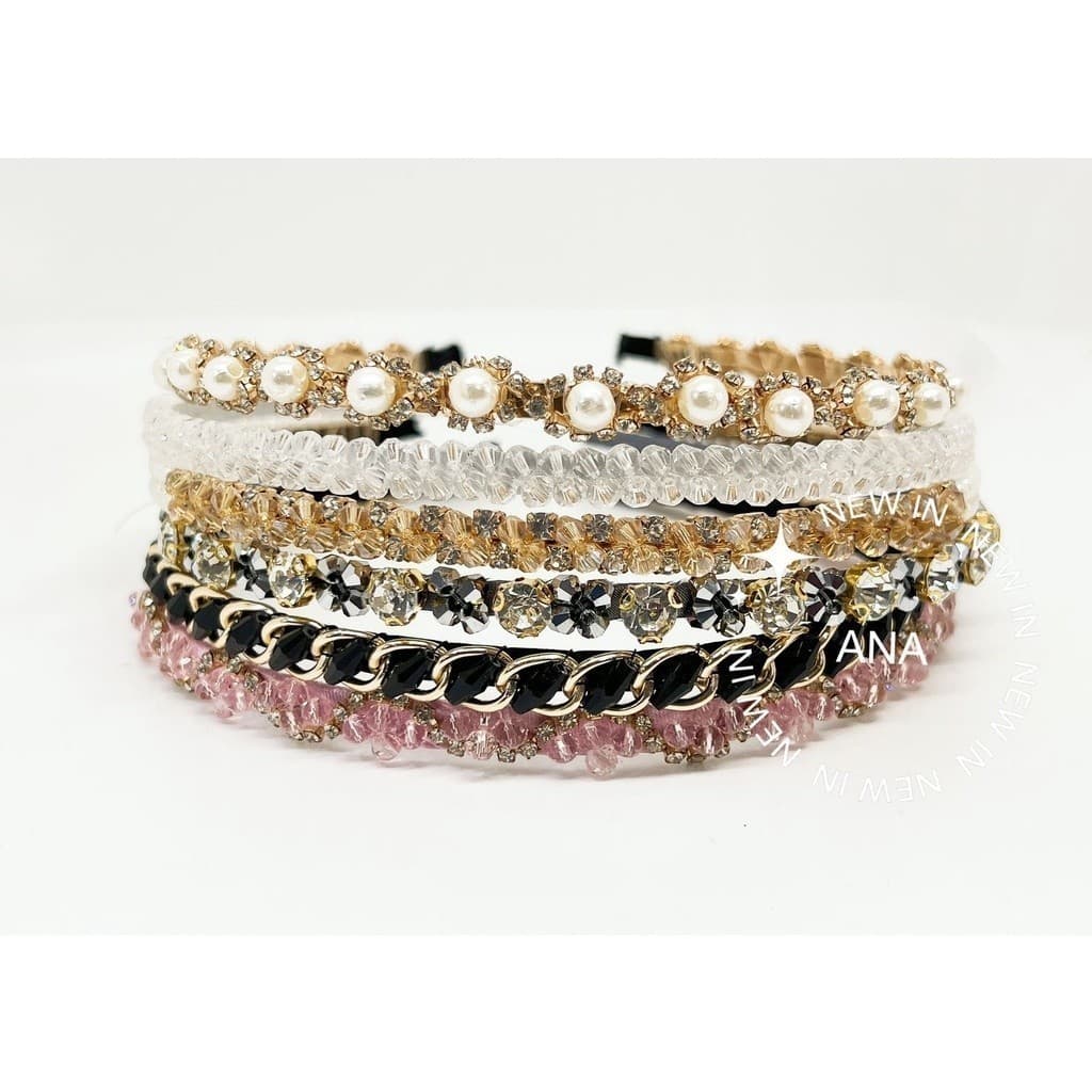 Kit 6 Tiaras Com Modelos Variados De Cristal modelo aleatório