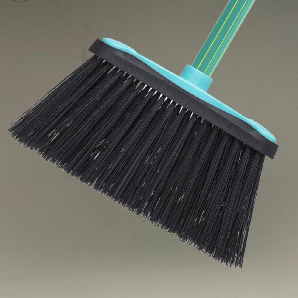 Vassoura Multiuso com Cerdas Pretas – Limpeza Pesada Poeira e Terra Sem Cabo