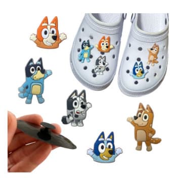 Botons  Bluey e Bingo Emborrachados Kit  Pins Variados 6 Peças Varaiads Promoção Diversas