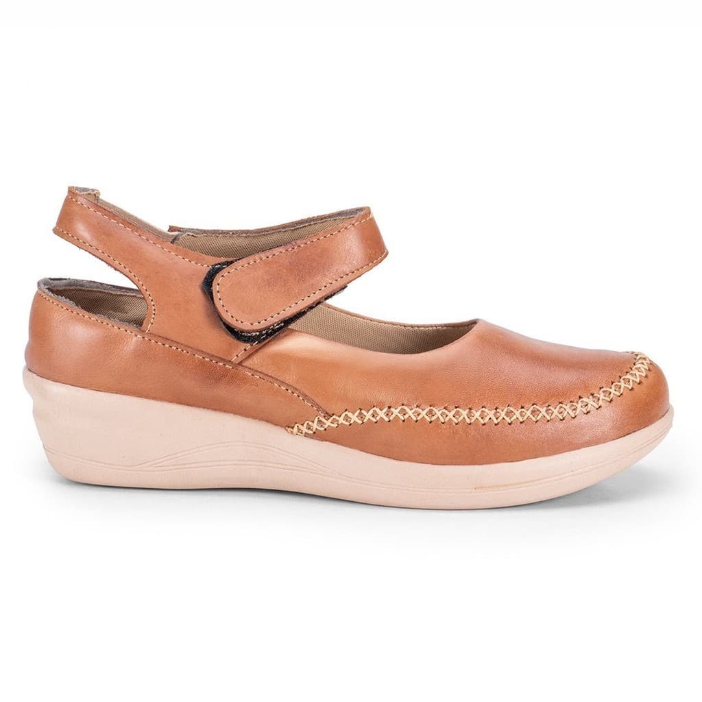 Sapatilha em couro com facil calce e moderna 1420