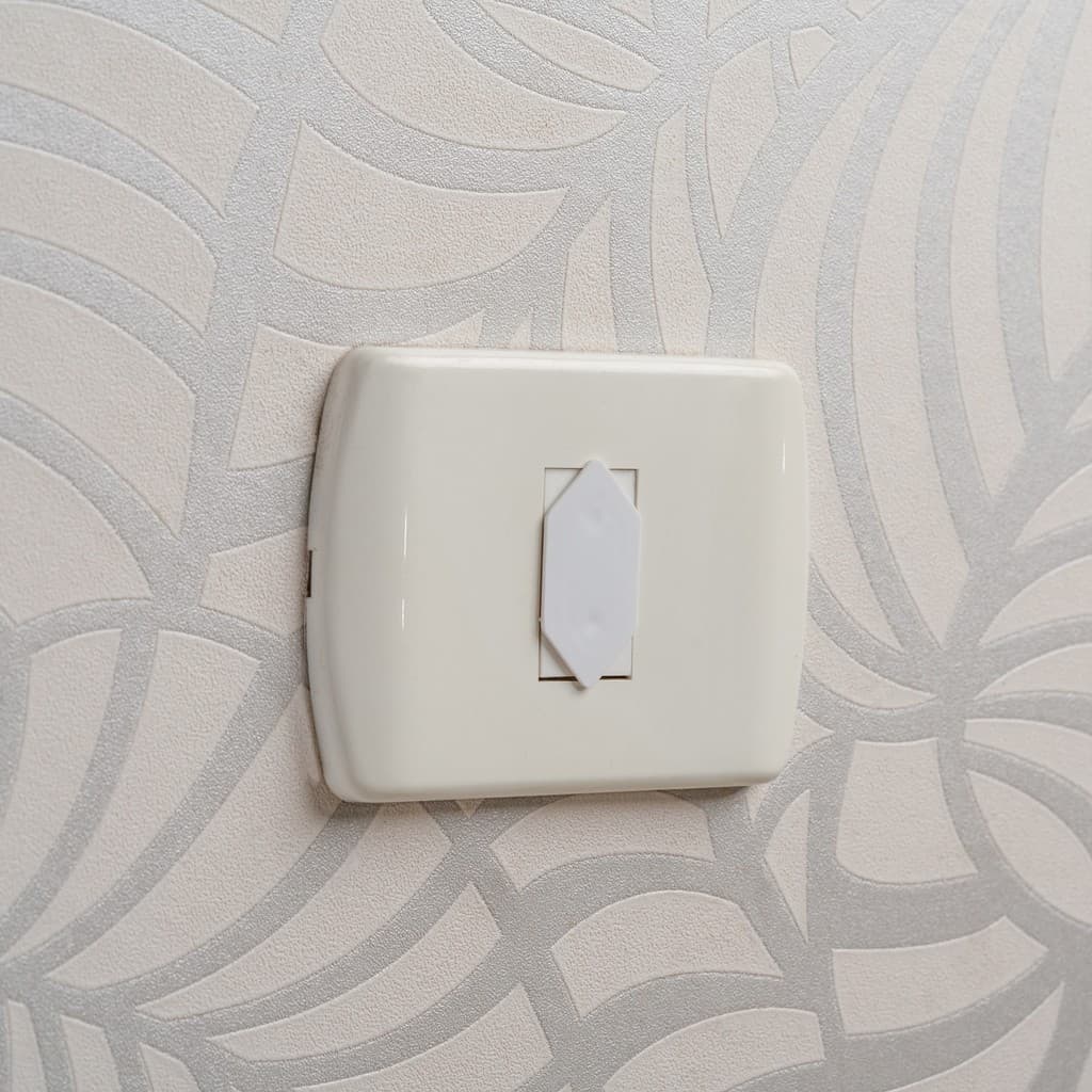 50 Protetor Tomada Bebe Criança Segurança Contra Choque Kit Proteção 20 30 50 60 100