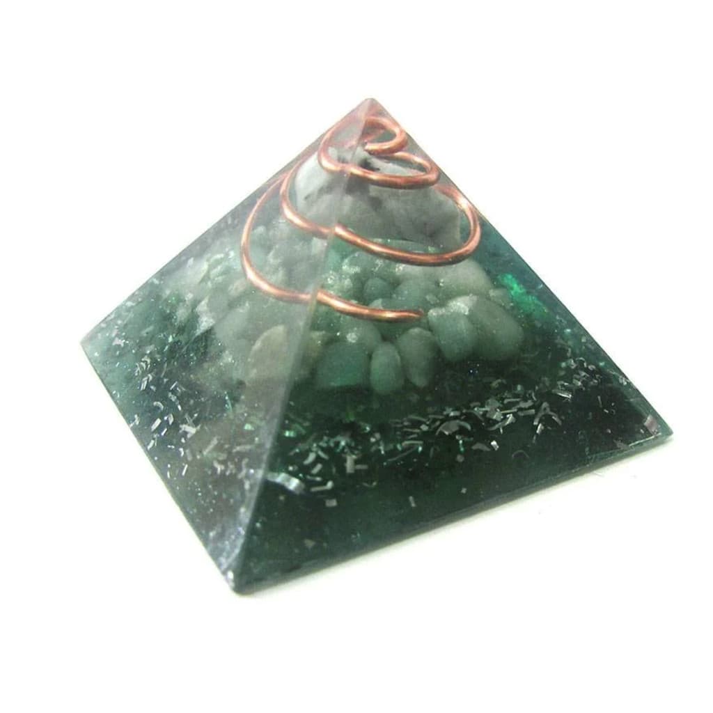 Orgonite Pirâmide Saúde Quartzo Verde e Esmeralda 4cm