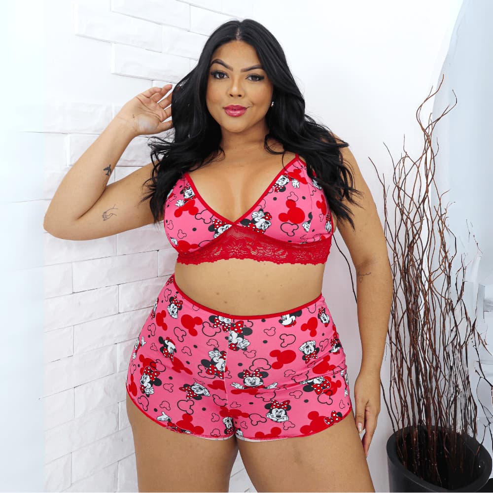 Pijama Plus Size Estampado Personagens Bady Doll Suede Com Detalhe de Renda Roupa de Dormir Top Doll
