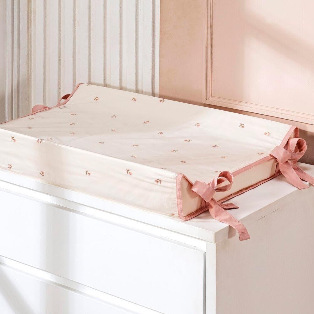 Trocador Anatômico Marli Com Elevações Nas Laterais E Plástico Impermeável Removível - 1 Peça