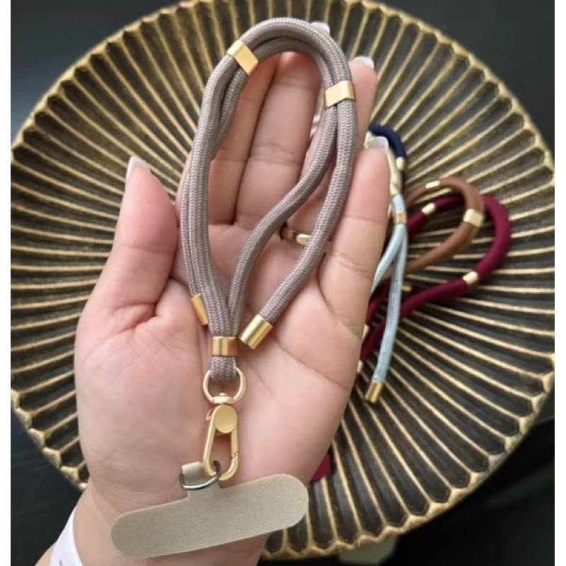 Alça de Pulso Colorida para Celular com Pingente Metálico