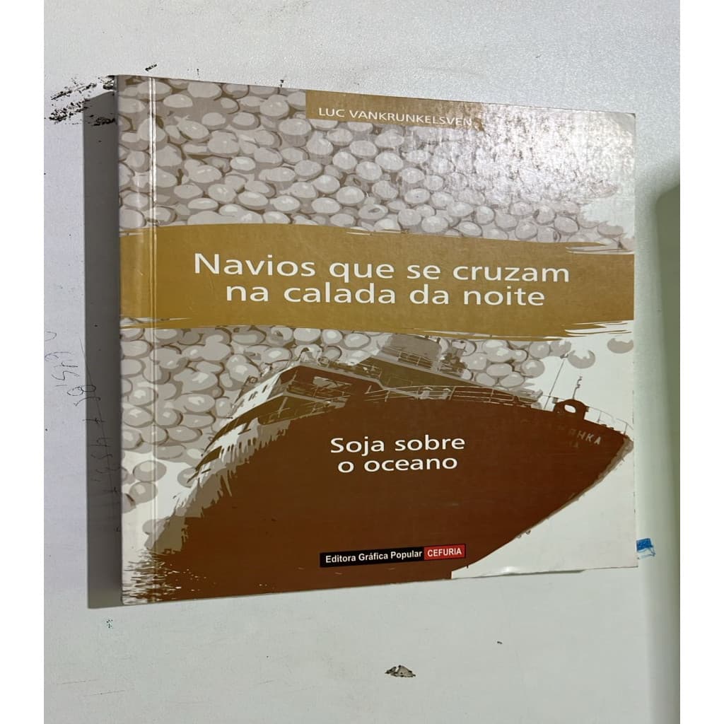 navios que se cruzam na calada da noite autor luc vankrunkelsven