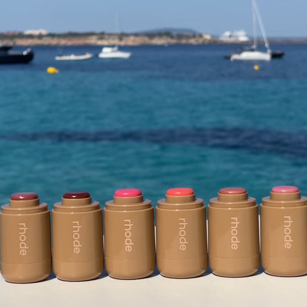 Rhode Skin Hailey Pocket Blush Stick Lip Cheek Blush de dupla utilização Creme Piggy/Sardas