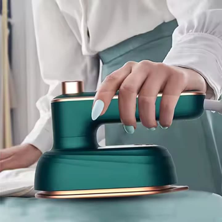 Mini Ferro Portatil De Passar Roupa Viagem Bivolt 110v  220v Alta Temperatura Casa Roupas Elegante