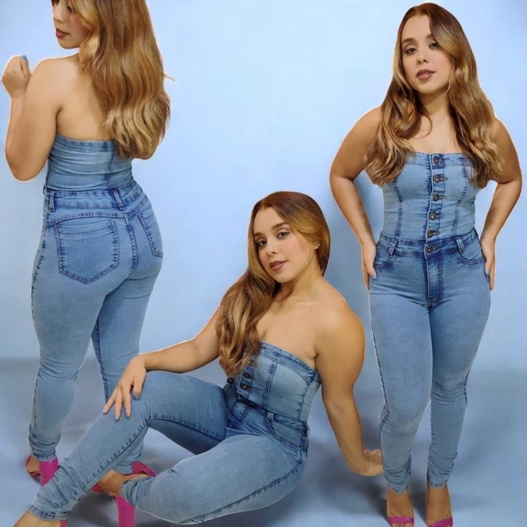 Macacão Jeans Feminino Com Elastano e Botão Jardineira