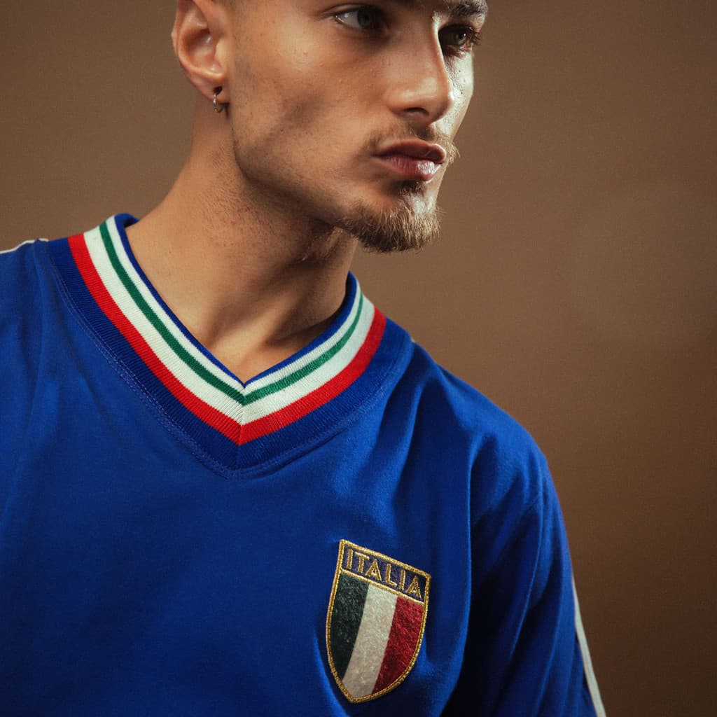 Camisa Itália Retrô Masculina Squadra Masculina Collab Retrôgol x Mauro Beting Oficial