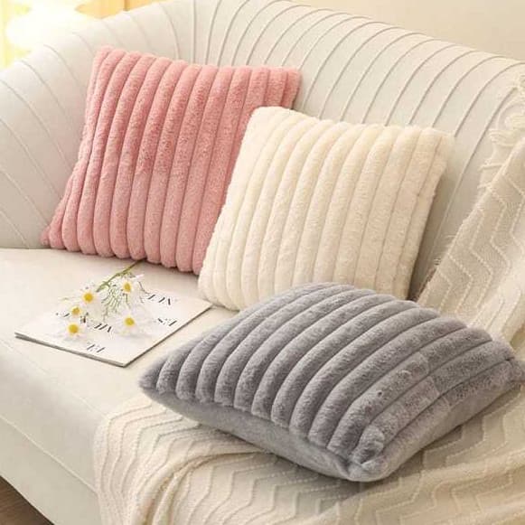 Kit 2 Capas P/ Almofada Em Pelucia Wave Soft Canelada Decorativa - 45x45 Cm