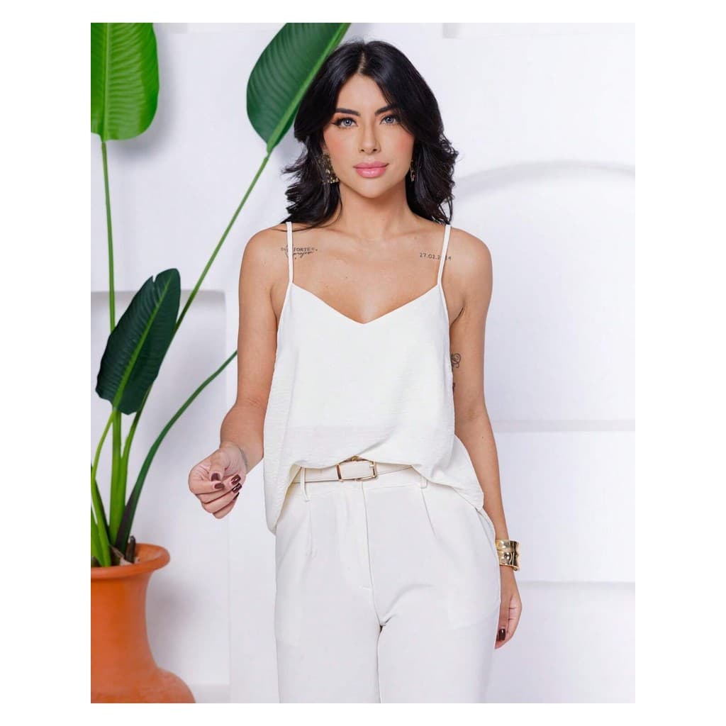 Regata Feminina em Tecido Duna Decote V Alça Fina Ajustável Soltinha Confortável e Elegante