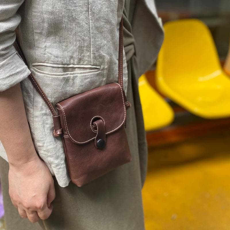 Novo produto 2025 Nova oferta especial Bolsa para celular de couro genuíno Primeira camada de couro Cross-body Bolsa peq