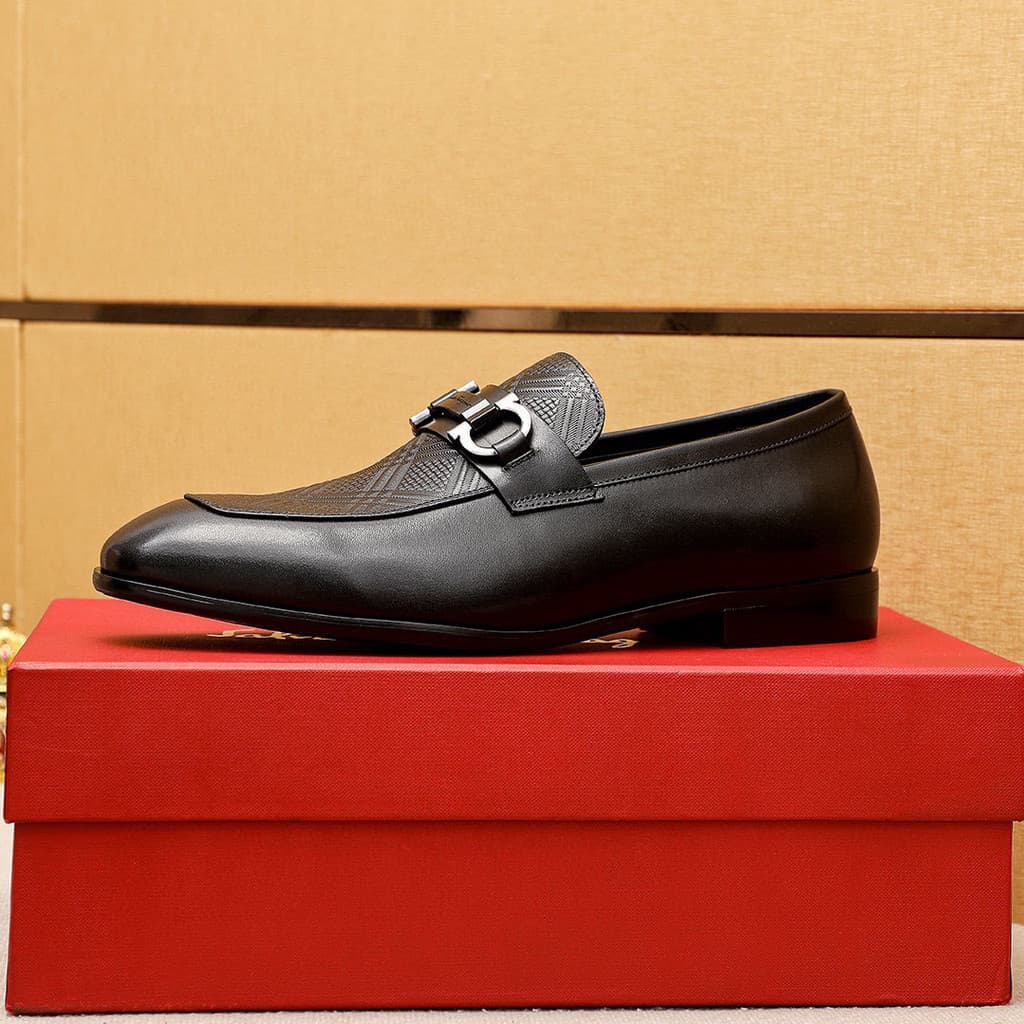 Novos Mocassins Masculinos de Couro Genuíno Primavera 2026, Sapatos Casuais de Negócios Slip-On de Luxo Francês de Alta 