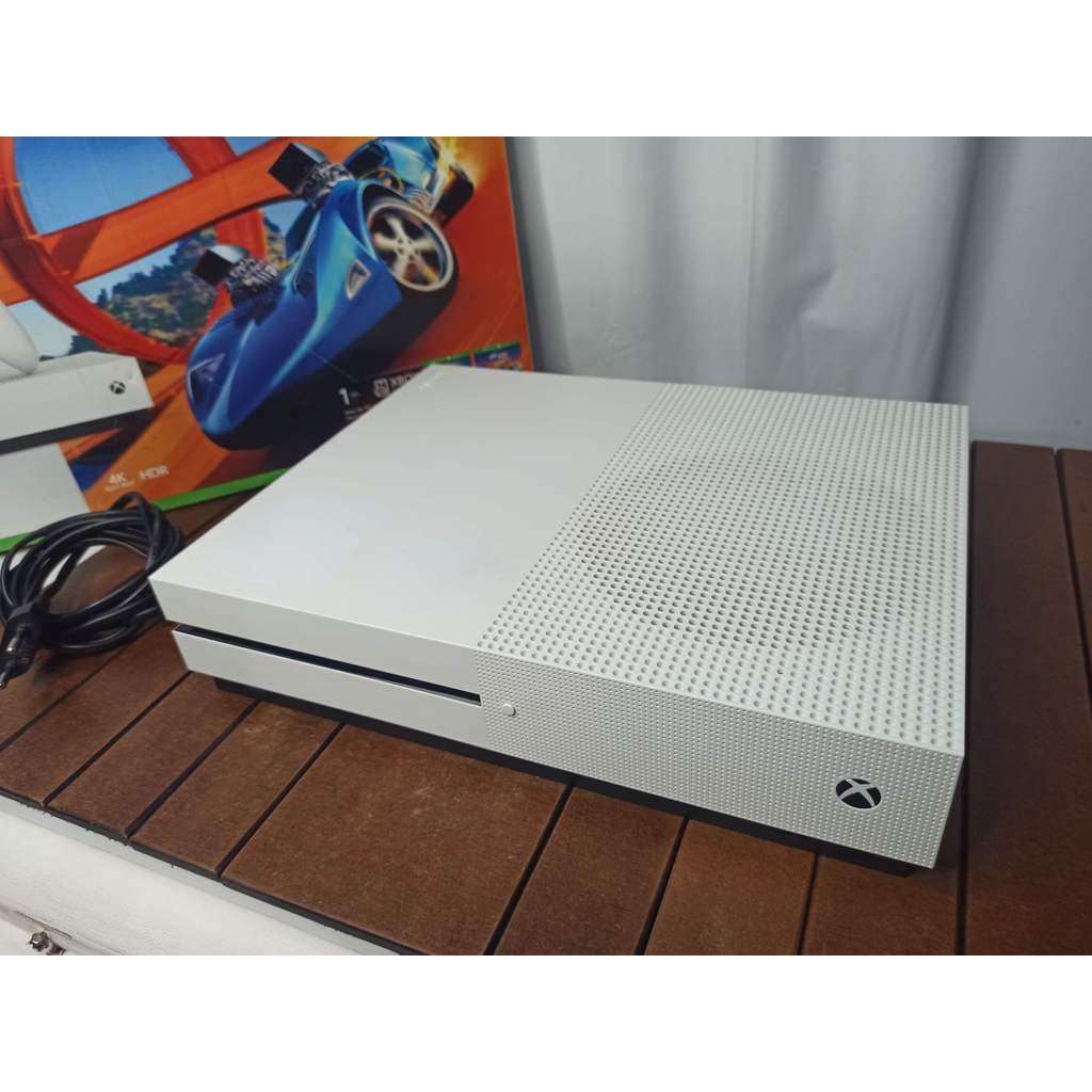 Console Xbox One S 500 GB - Branco - Caixa - Microsoft (83516)
