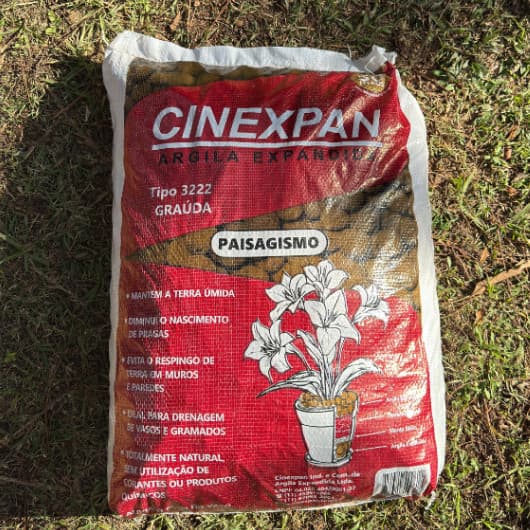 Argila Expandida Cinexpan 50Litros 15kg Natural para Vasos, Jardins e Decoração