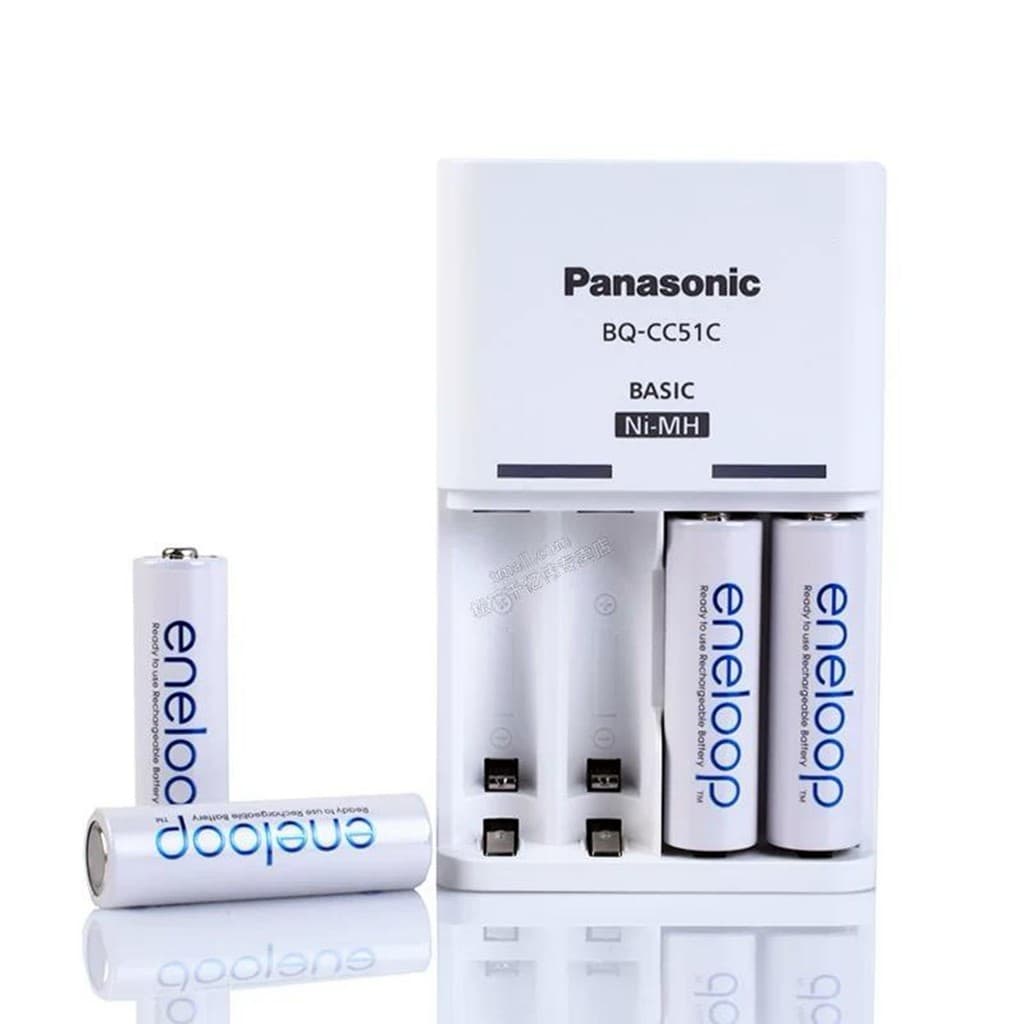 Carregador Panasonic Eneloop + 4 Pilhas