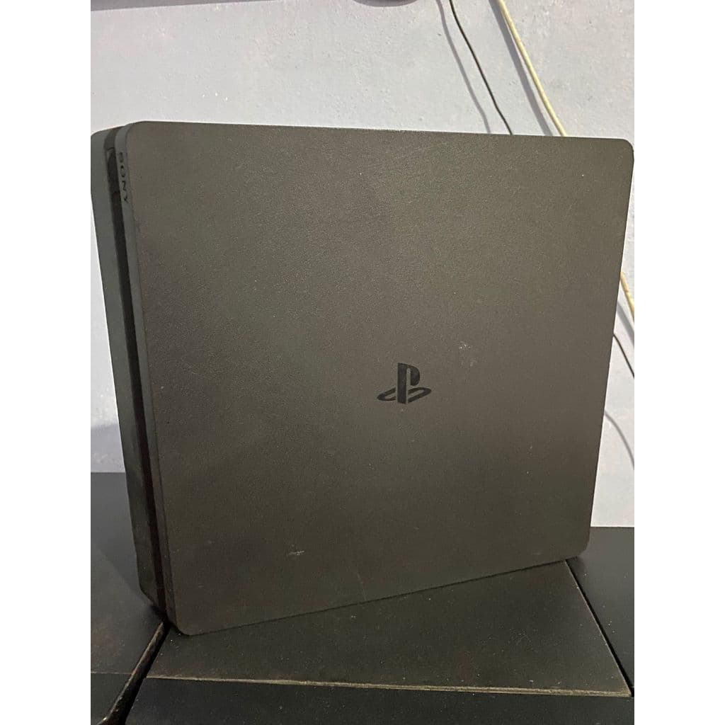 PS4 fat ou slim para retirada de peças ou conserto!