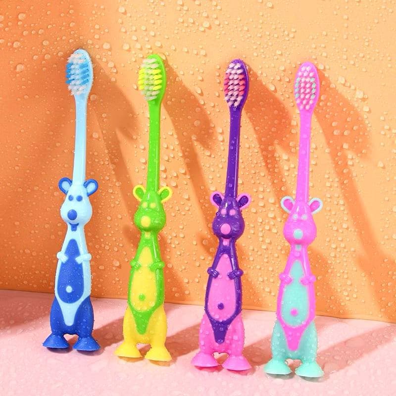 Escovas de Dente Infantil Macias - Modelos Divertidos e Coloridos | Cerdas Macias Antiderrapante C/ Ventosa