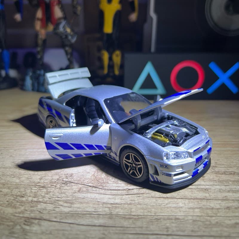 Nissan Skyline GTR R34 Com Som - Acende Faróis - De Metal - Brian - Velozes e Furiosos - Escala 1:32  Envio Imediato