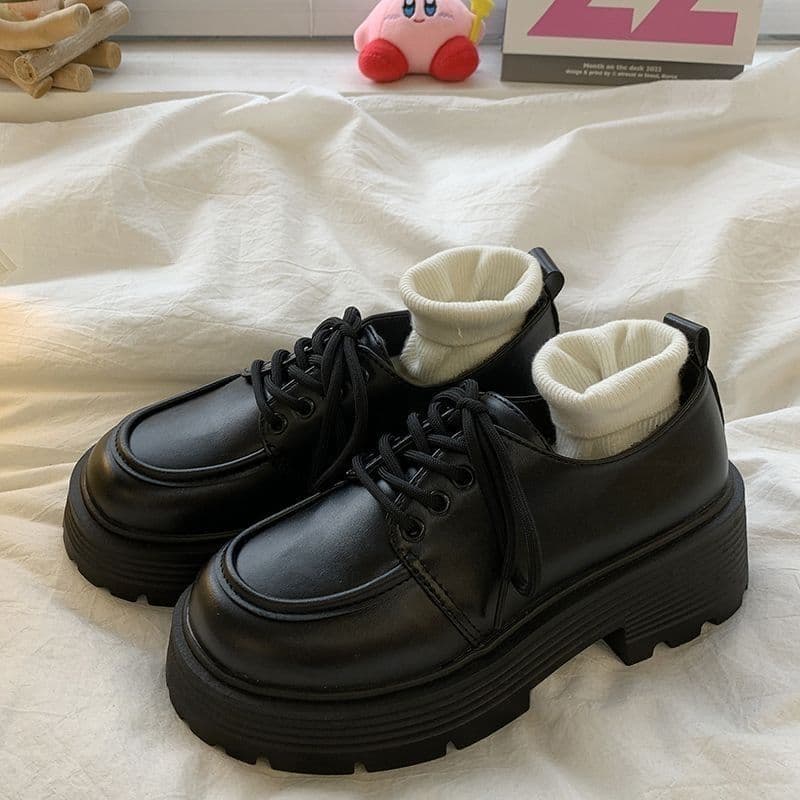 Preto rendas pequenos sapatos de couro estilo britânico estilo Preppy All-Match sola grossa aumentada japonês jk sapatos