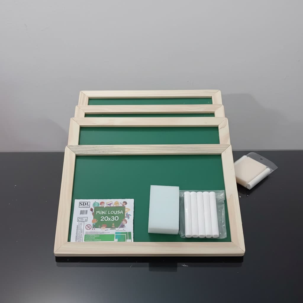 Kit Com Mini Lousa 20x30cm Com Giz E Apagador Lembranças