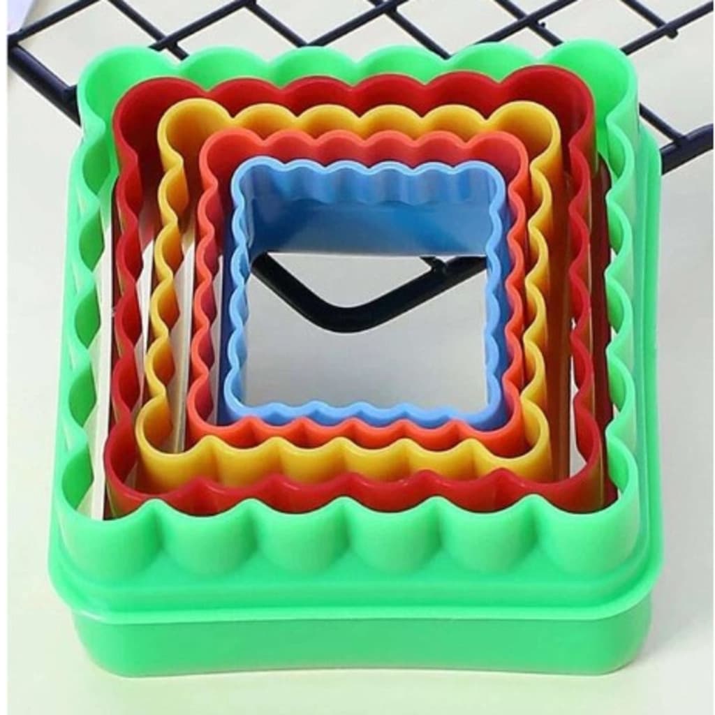 Kit Cortador Molde Quadrado Babado Frisado 5 Peças Biscuit Biscoito Pasta Americana Confeitaria