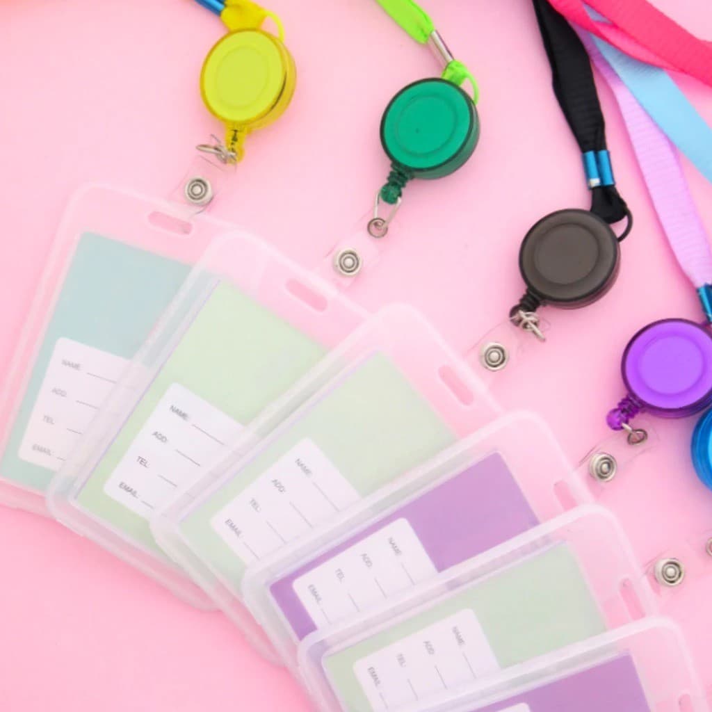 Kit Porta-Crachá Retrátil | Proteção + Praticidade