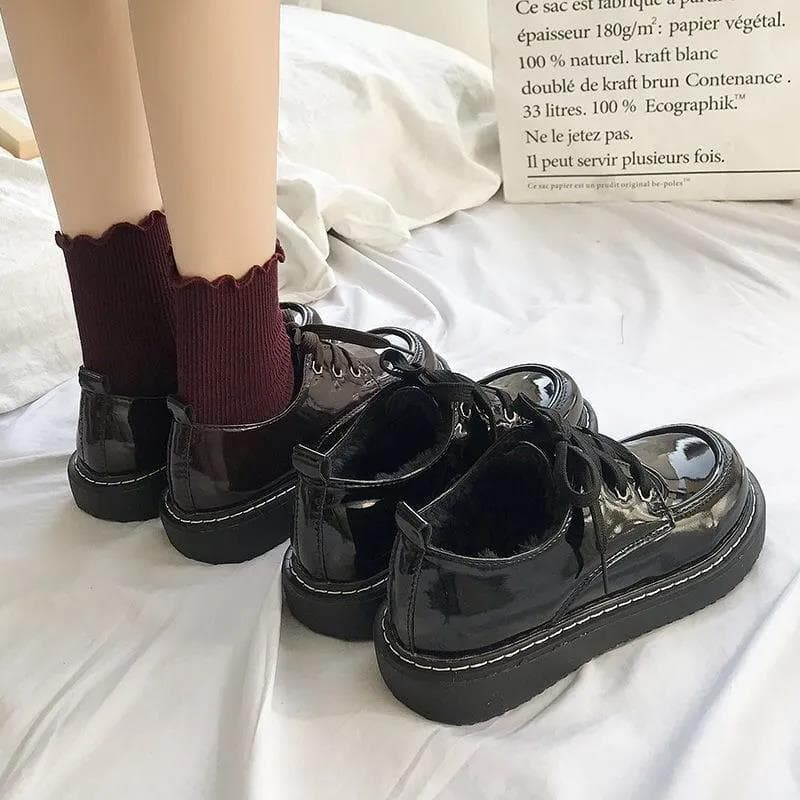 Preto rendas pequenos sapatos de couro feminino britânico sola grossa aumentado Retro japonês jk sapatos GLLJ